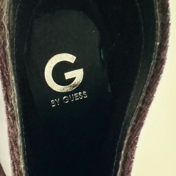 G By Guess Black Velvet 3 3/8" Heeled Studded Ankle Boots Size 8 - Picture 7 of 8